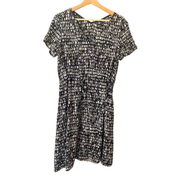 Eileen Fisher Silk printed Tie Waist, Drawstring Dress black and white size S - Picture 2 of 13